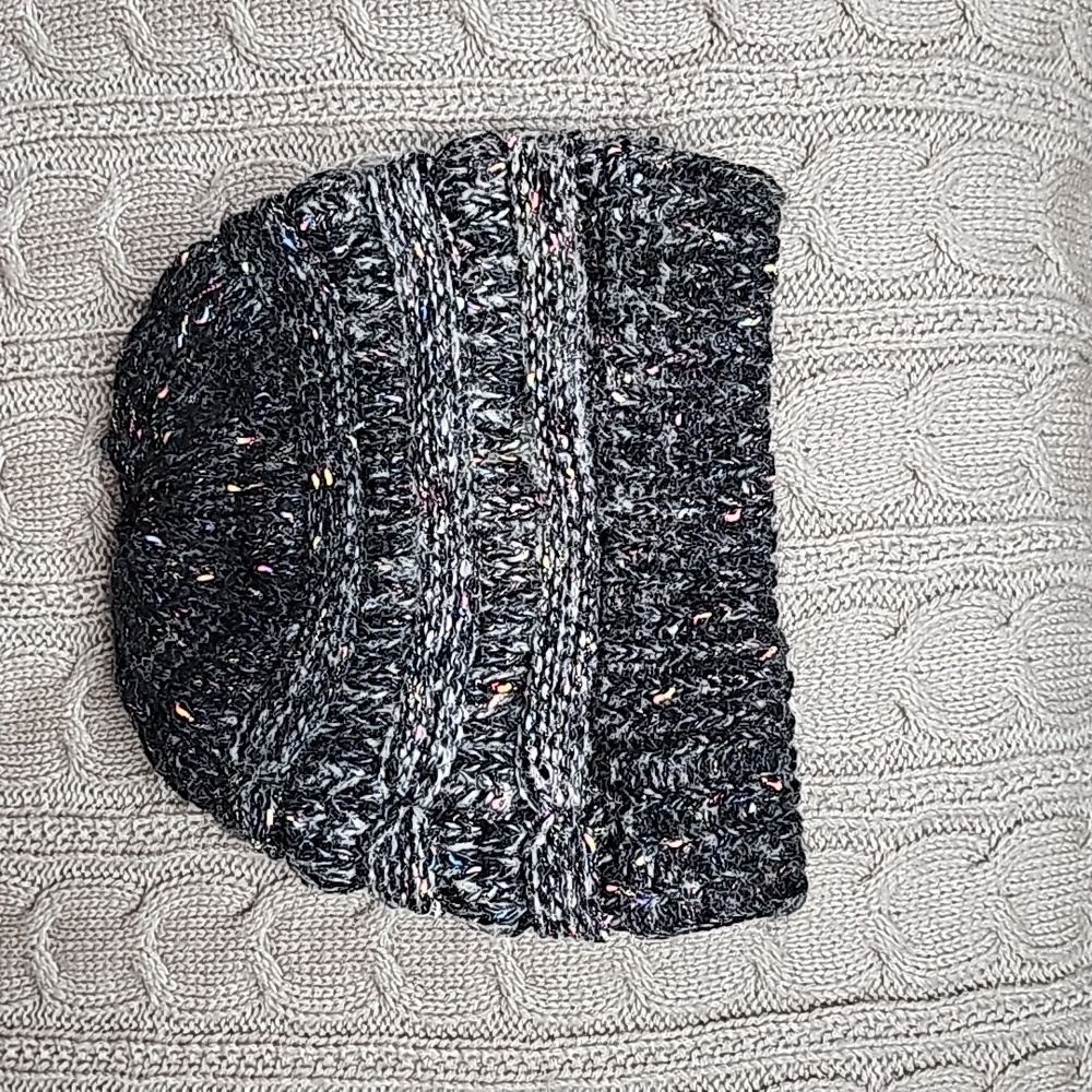 C.C Winter Hat - Picture 4 of 6